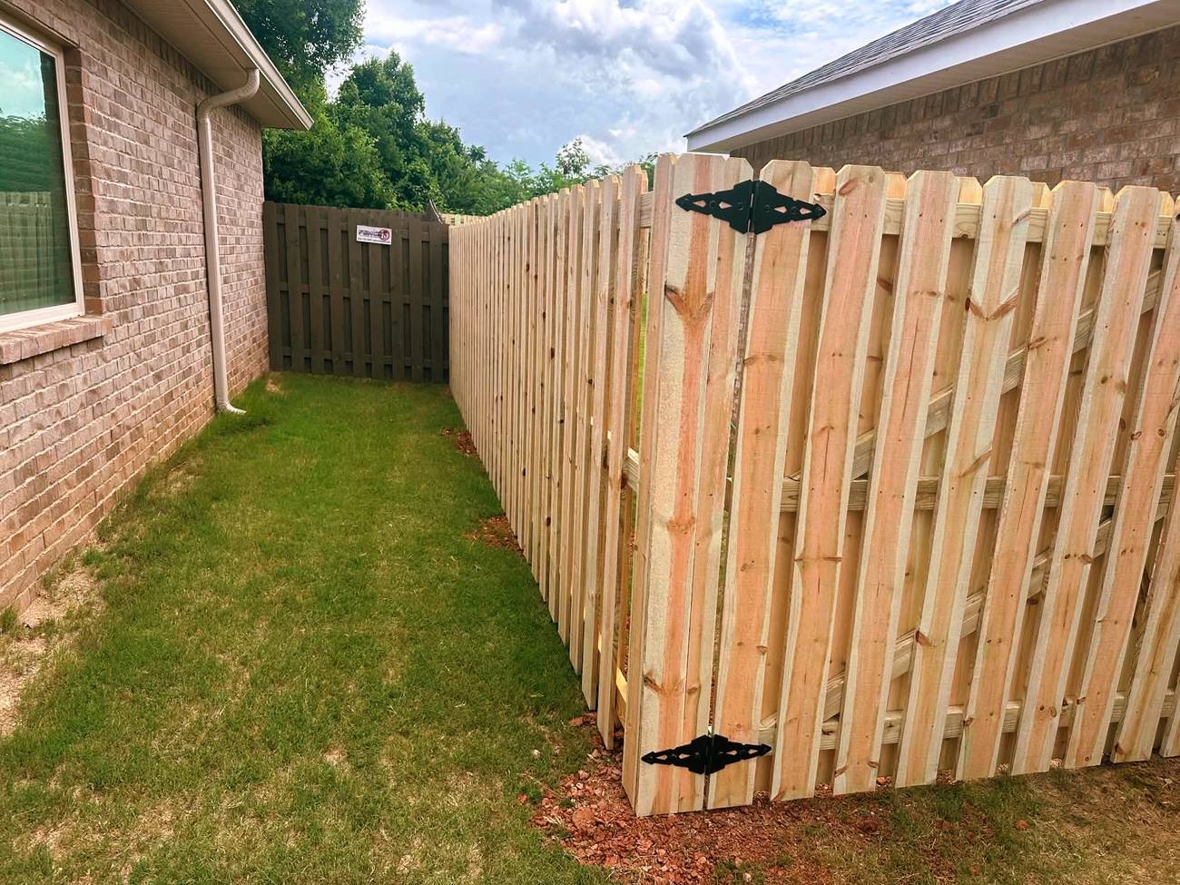 Standard shadow box wood privacy fence